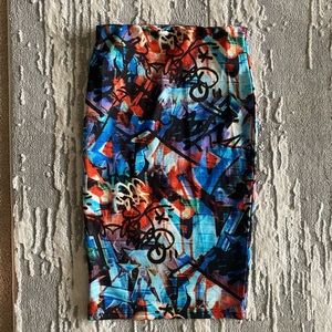 Graffiti painted pattern pencil skirt